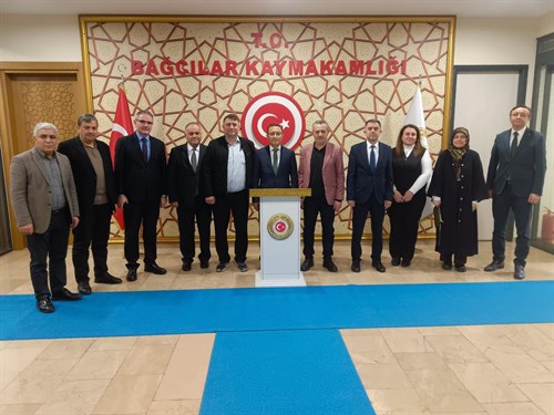 Kaymakam Abdullah UÇGUN, Vakıf Mütevelli Heyeti Toplantısında Teşekkür Belgelerini Takdim Etti.